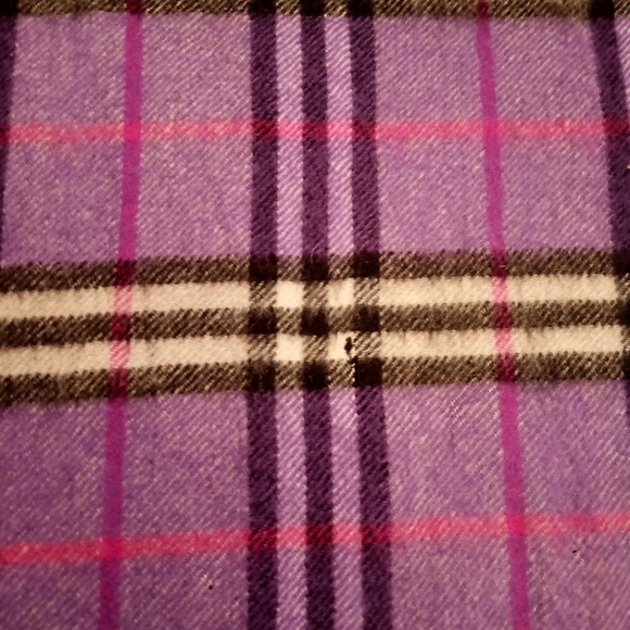 Burberry Vintage Cashmere Purple Nova Check Fringe Scarf - Picture 8 of 8